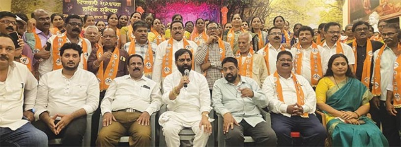 गोरेगावात राष्ट्रवादीला खिंडार , तटकरे यांचे निकटवर्तीय विकास गायकवाड यांचा शिवसेना शिंदे गटात प्रवेश