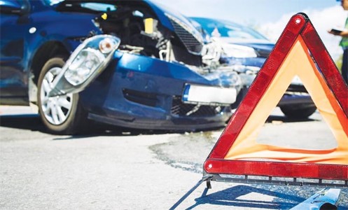 जिल्हा परिषदेची उदासीनता कधी संपणार? खड्ड्यांमुळे झालेल्या प्रत्येक मृत्यूसाठी प्रशासन उत्तरदायी