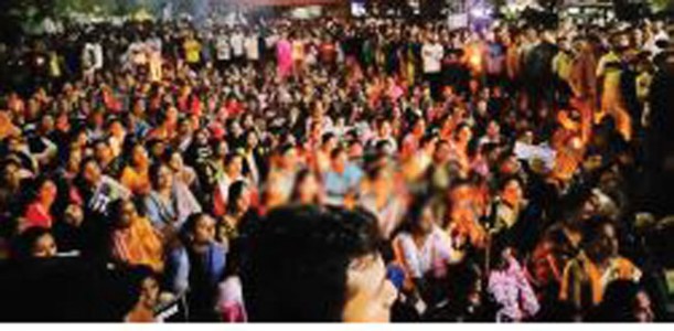 मंगेश काळोखे यांच्या हत्येच्या निषेधार्थ खोपोलीत कँडल मार्च