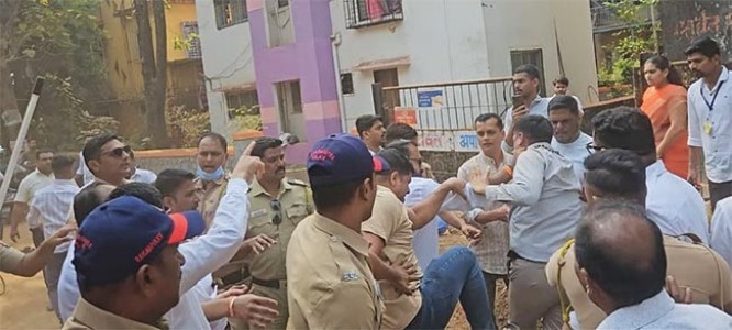 हाणामारीनंतर महाडमध्ये परस्परविरोधी तक्रारी , गोगावले, जाबरे यांच्यावर गुन्हे दाखल