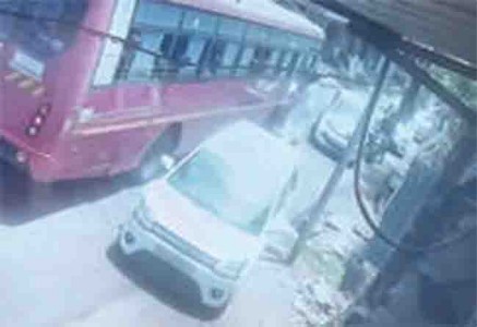 म्हसळा येथे कारचालकाने एसटी चालकास बेदम मारले