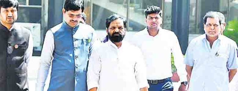 पालकमंत्रीपदासाठी मंत्री भरत गोगावले यांचे वाघेश्वराला साकडे , इच्छा माझी पुरी करा - भाग २