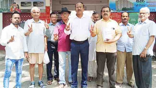 पेण येथे थांबा द्या;पेणकरांची मागणी , दिवा-सावंतवाडी रेल्वेला