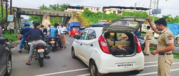 माणगावात नाकाबंदी; अवैध वाहनचालकांनी घेतला धसका!