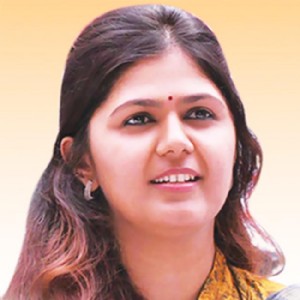 राज्यात पशूपालन व्यवसायाला कृषीचा दर्जा-मुंडे