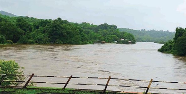 अतिवृष्टीमुळे यावर्षी अंबा नदीला दुसर्‍यांदा पूर; नागोठणे जलमय