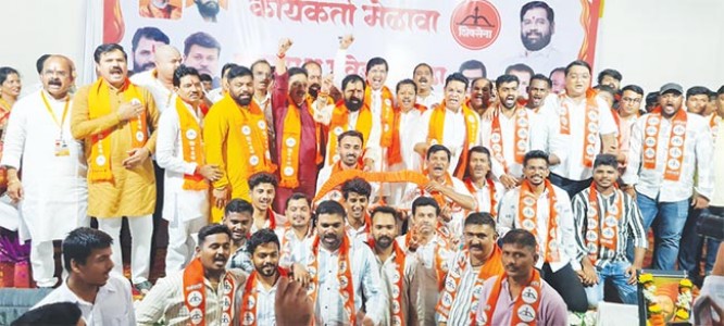 खोपोलीवर भगवा फडकवणार; शिवसेना नेत्यांचा निर्धार , माजी उपनगराध्यक्ष कुलदिपक शेंडे यांचा शिंदे शिवसेनेत प्रवेश