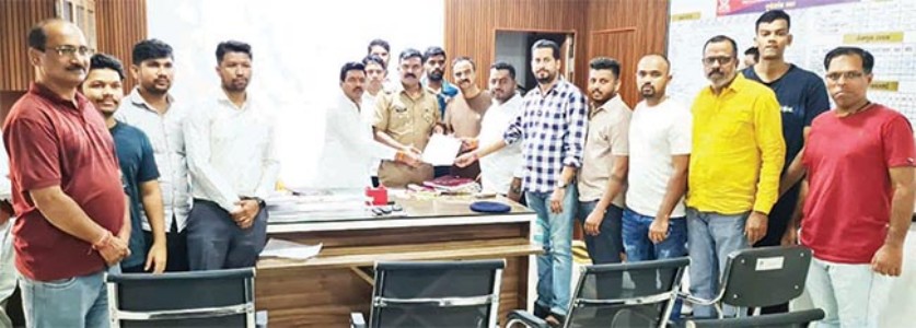 फिनोझॉल कंपनीतून ज्वलनशील रसायनाचे प्रदूषण , ग्रामस्थांचा आक्रमक पवित्रा