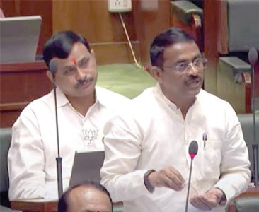 पनवेल एसटी आगाराचा प्रश्न विधानसभेत , आ.प्रशांत ठाकूर यांचा औचित्याचा मुद्दा