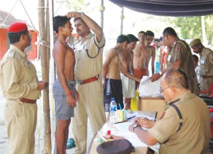 तरुणांनो, तयारीला लागा... महाराष्ट्र पोलीस दलात महाभरती!