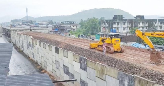 गणेशोत्सवात लोणेरे उड्डाणपूल वाहतुकीसाठी खुला होणार , लोणेरे उड्डाणपुलाची एक बाजू तात्पुरती खुली होणार