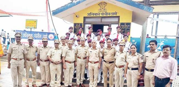 रायगड जिल्हा वाहतूक सुरक्षा दल व नागरी संरक्षण संघटनेची अठरा वर्षे अविरत सेवा