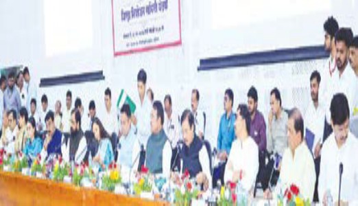 रायगडच्या विकासासाठी ५९४ कोटींचा निधी , रस्ते, पाणीपुरवठा, आरोग्य, शिक्षण आणि सिंचनाच्या कामांना प्राधान्य