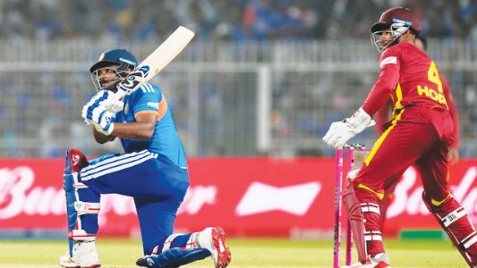टी-२० विश्वचषकः वेस्ट इंडीजला नमवून भारत उपांत्य फेरीत