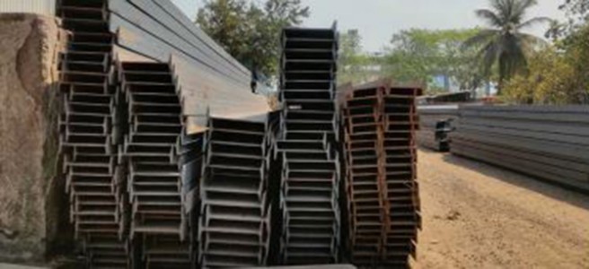 स्टील मार्केट बनले चोरट्यांचे अड्डे! व्यापार्‍यांच्या सुरक्षिततेचा प्रश्न ऐरणीवर; चोरी-लूटमार थांबणार कधी?