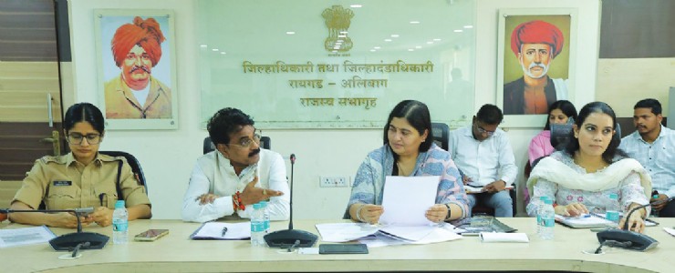 शिवराज्याभिषेक सोहळ्यात रायगडावर , तलवारी नाचविण्यास बंदी