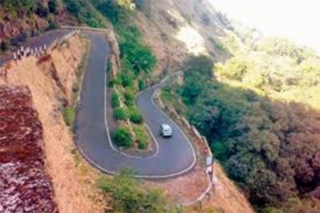 माथेरान-नेरळ घाट रस्त्यावर चार दिवस अवजड वाहनांना