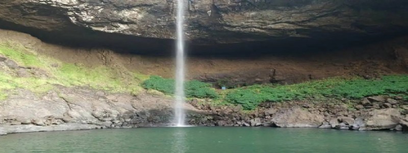 माणगावातील देवकुंड धबधब्यात दोन पर्यटक बुडाले, पुण्याहून आले होते फिरायला