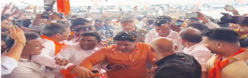 महाराष्ट्रात जमीन विकणे हाच सर्वांत मोठा धंदा-राज ठाकरे , राजकीय हस्तक्षेपामुळे महामार्ग रखडला!