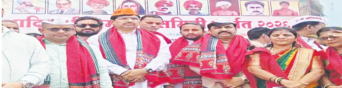 कर्जतमध्ये आ.महेंद्र थोरवे,सुधाकर घारे एकाच व्यासपीठावर;घारेंकडून थोरवेंचा उल्लेख मात्र थोरवेंनी नामोल्लेख टाळला