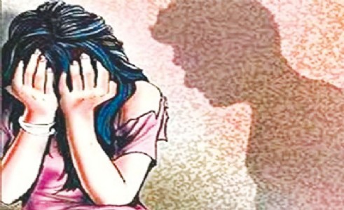 म्हसळ्यात अल्पवयीन मुलीवर लैंगिक अत्याचार; पाचजणांविरोधात गुन्हा